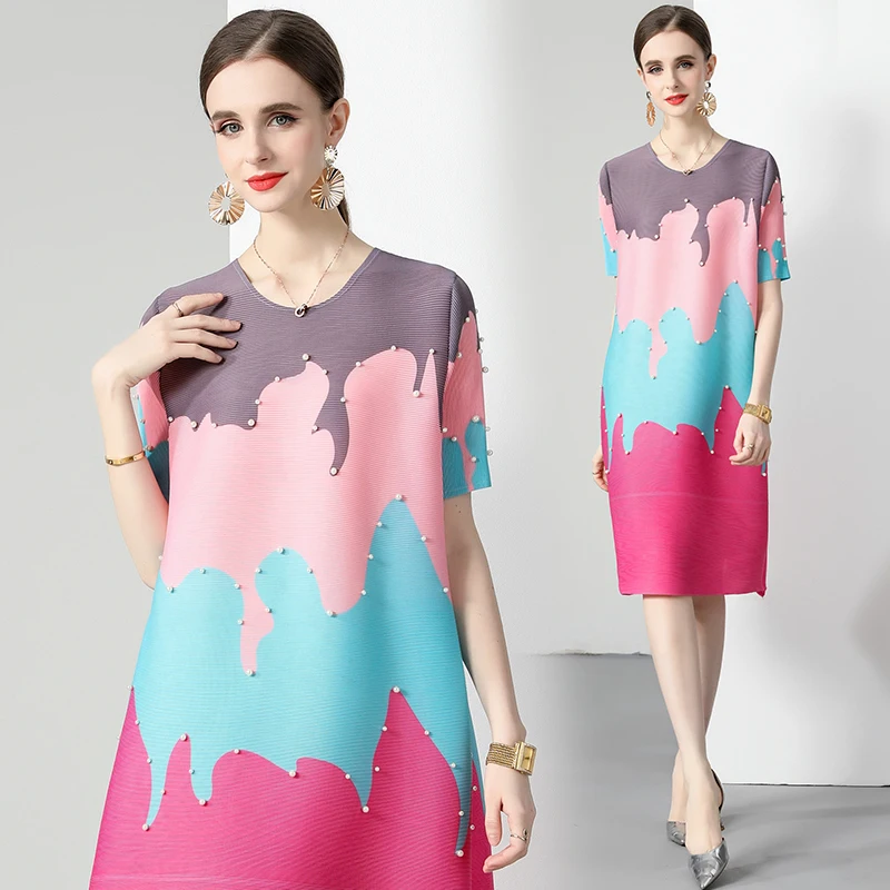 Miyake Plissee-Kontrast-Eiscreme-Druck-Perlenkleid, süße schlankmachende Damenbekleidung, Rundhals-A-Linien-Rock 2025, Damen