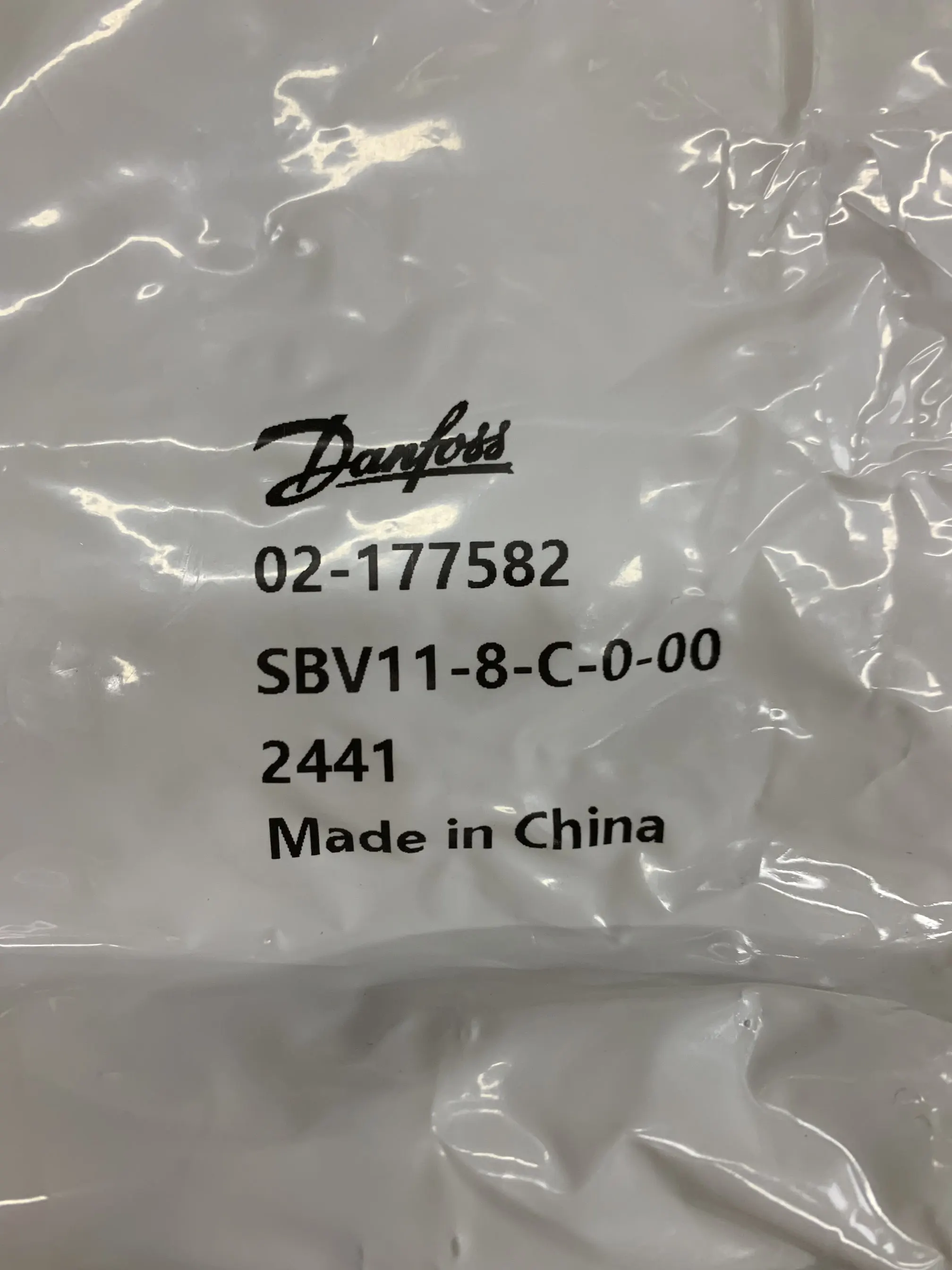 SBV11-8-C-0-00 02-177582 SBV11-8-0-0-00 02-177581 SBV11-8-C SBV11-8-0 DAN FOSS eat on vi ck ers Original Genuine Solenoid Valve