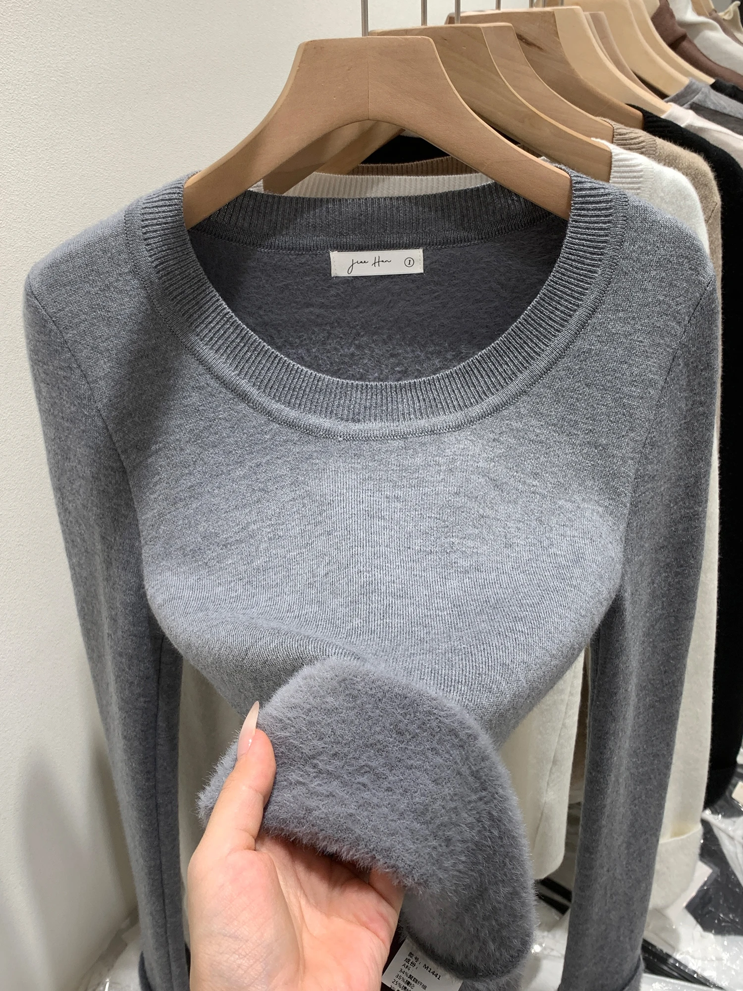 Gray Fleece Lined Thickened Knitted Sweater Women's Winter Base Layer Top Slim Fit High End Feeling Good Looking Inner Wear