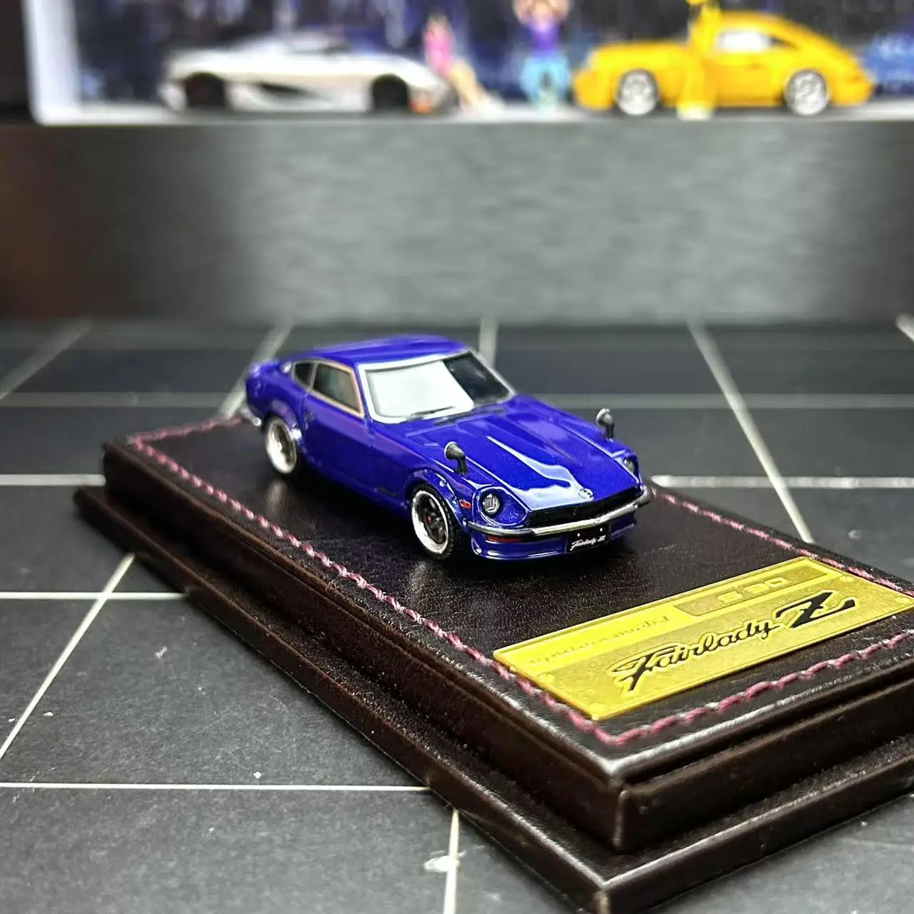 ダイキャスト IG 1:64 スケール日産デビル Z 240z S30 樹脂車モデルグッズおもちゃギフトお土産ディスプレイ飾り