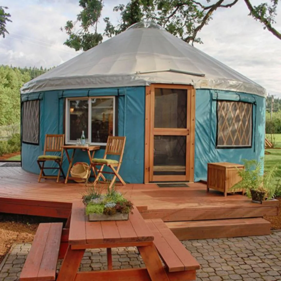 Outdoor Yurt Camping Tent Farmhouse Thick Canvas Warm Windproof European Style Tent Yurt