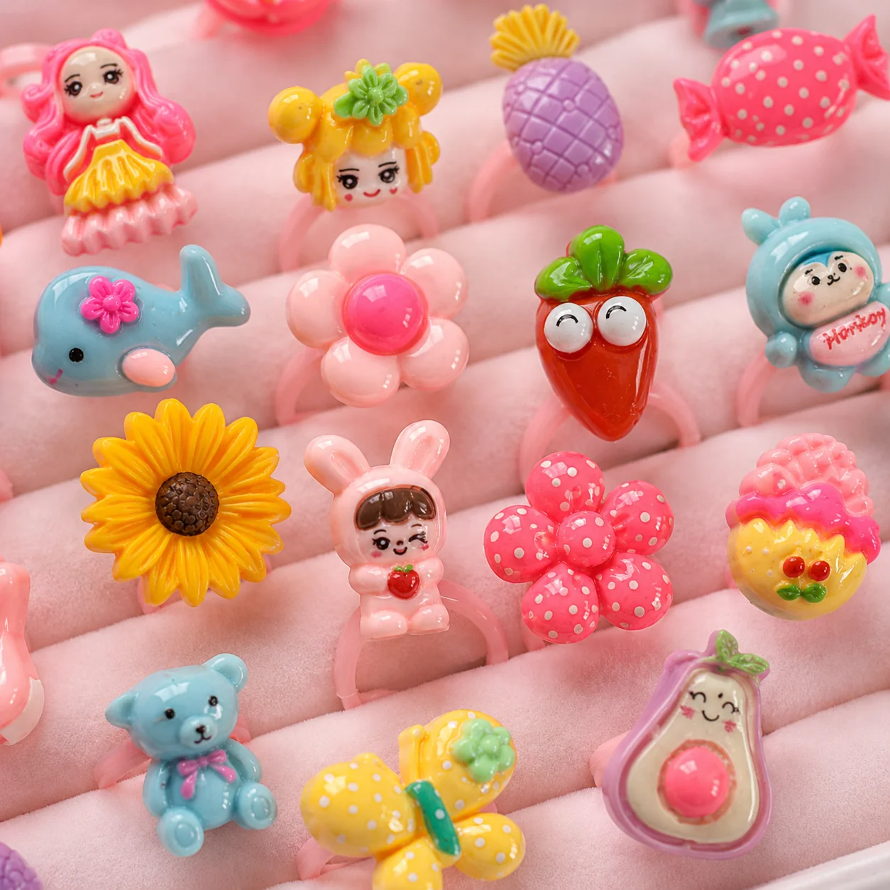100Pcs Kids Adjustable Rings Set Cute Cartoon Resin Jewelry Mixed Patterns Wholesale for Girls Boys Birthday Party Favors