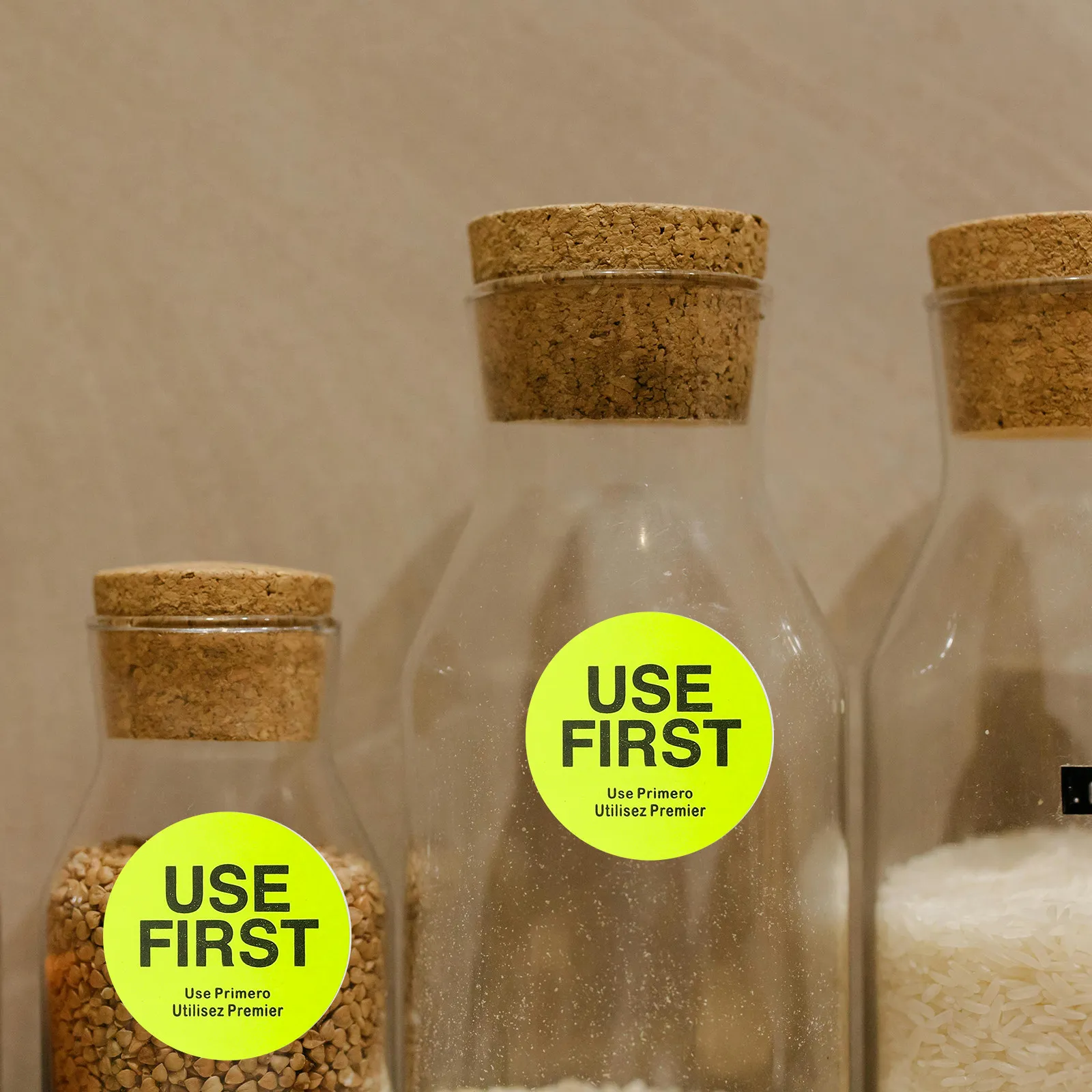 

Roll Use First Inventory Control Labels Yellow Removable Food Storage Stickers Kitchen Labels for Containers Food Service
