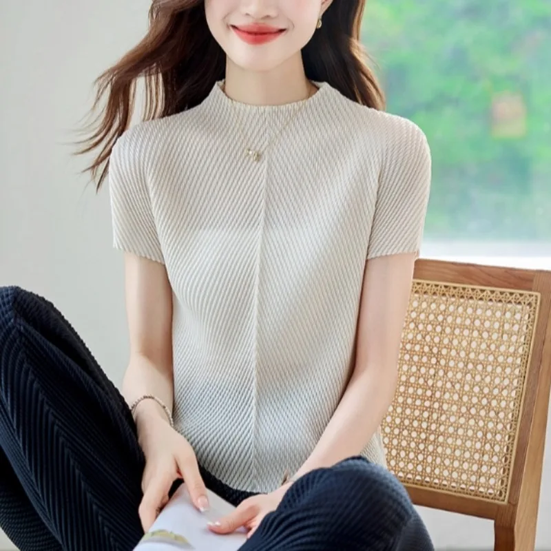 

Miyake Dragon Scale Pleated Short-sleeved T-shirt New Versatile Thin Tops Women's Simple Casual Stretch Commuter Clothing