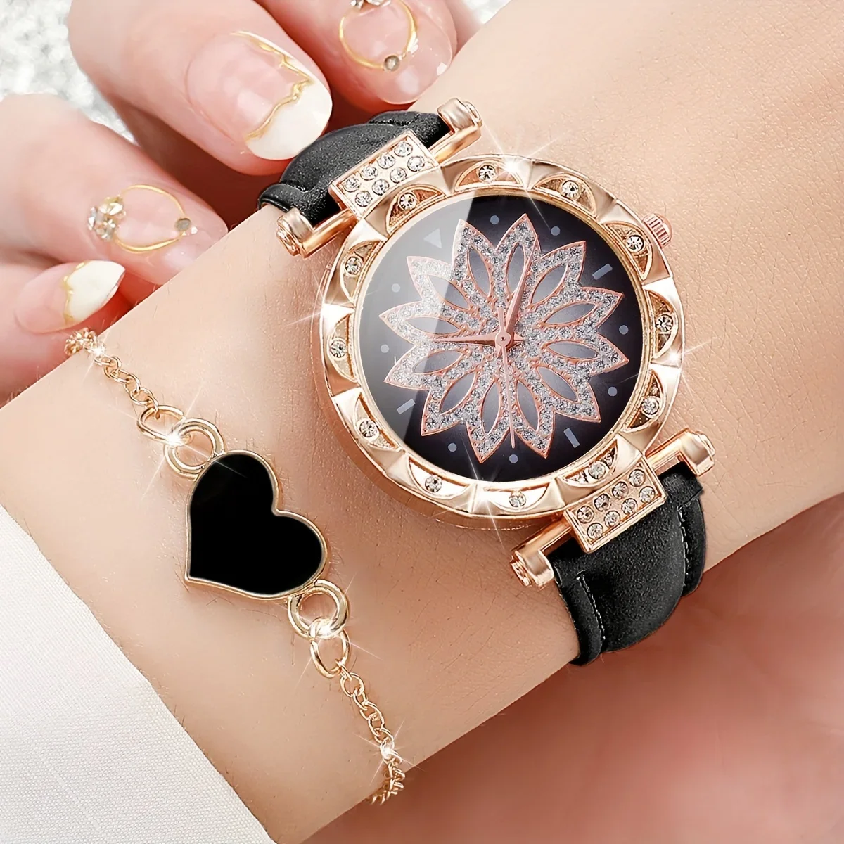 Conjunto de reloj de pulsera de cuarzo informal para mujer con esfera floral redonda, correa de cuero PU y caja de aleación de zinc [4 piezas por juego]