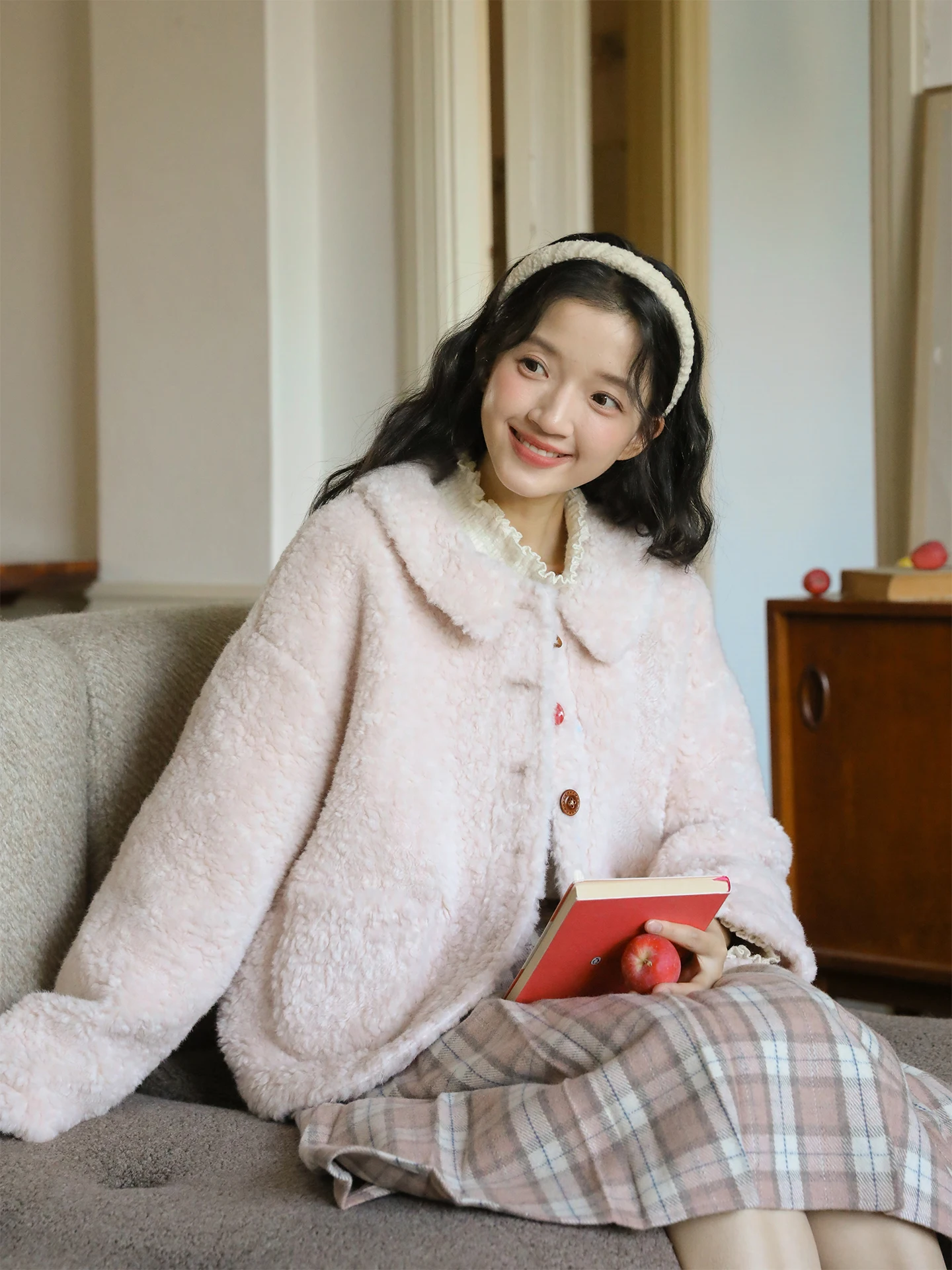 

Женский зимний пальто-кардиган Nesoulum в пастельно-розовых тонах с контрастными пуговицами, винтажный свободный крой, повседневный стиль