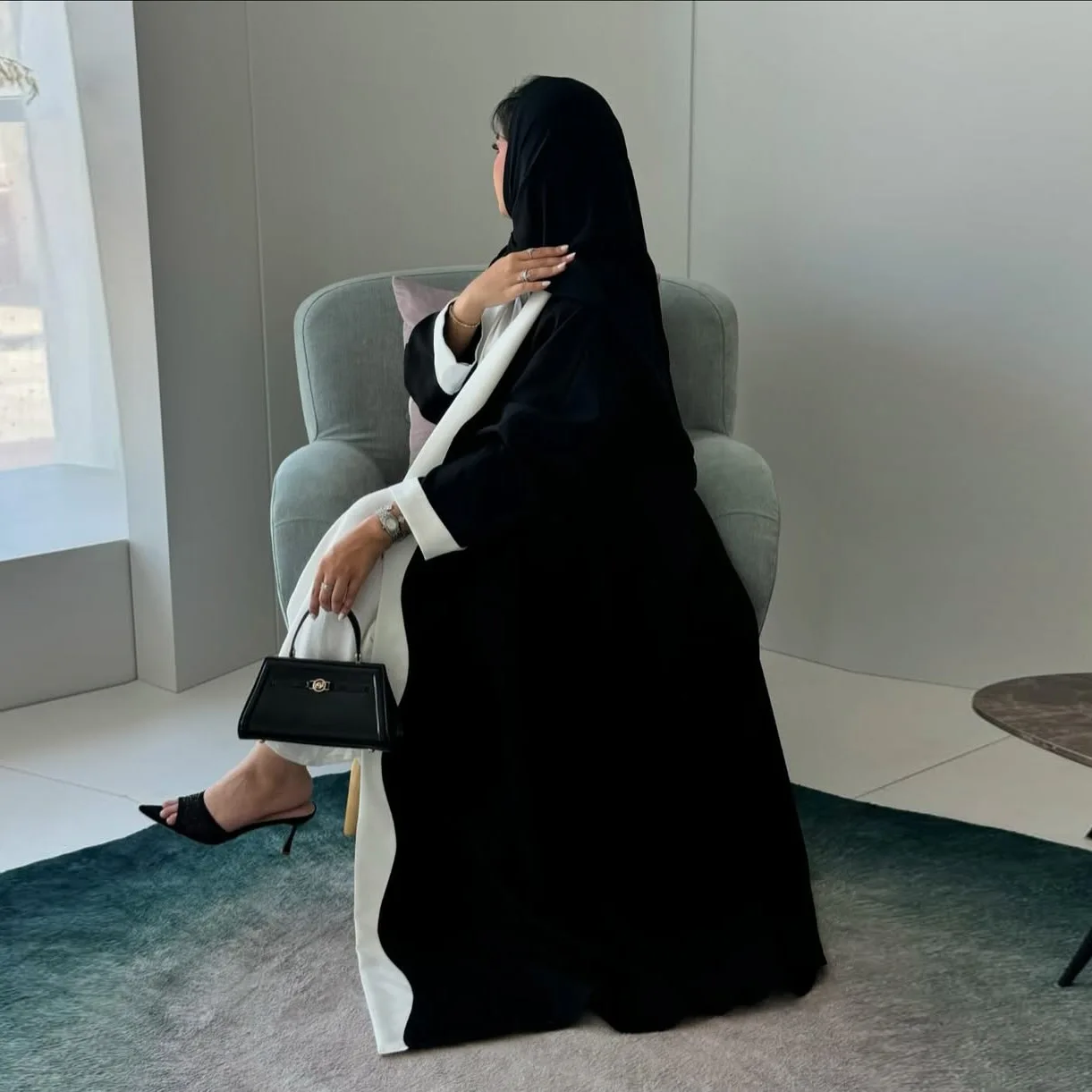 Femmes musulmanes arabe dubaï noir blanc mode femmes vêtements Cardigan Robe moyen-orient ABaya Robe