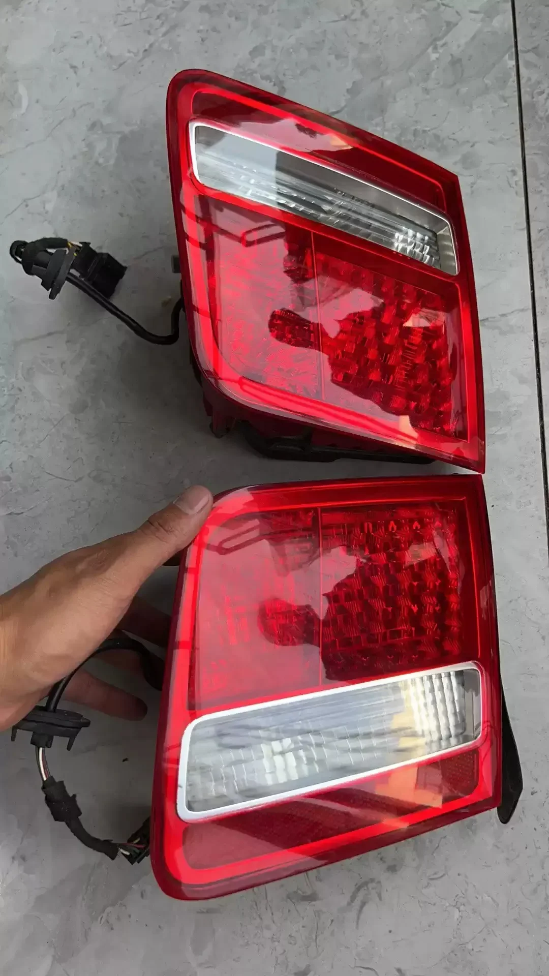 

Car LED Tail Light Tail lamp for Audi A8L A8 D3 Brake Driving Reversing Lamp Turn Signal