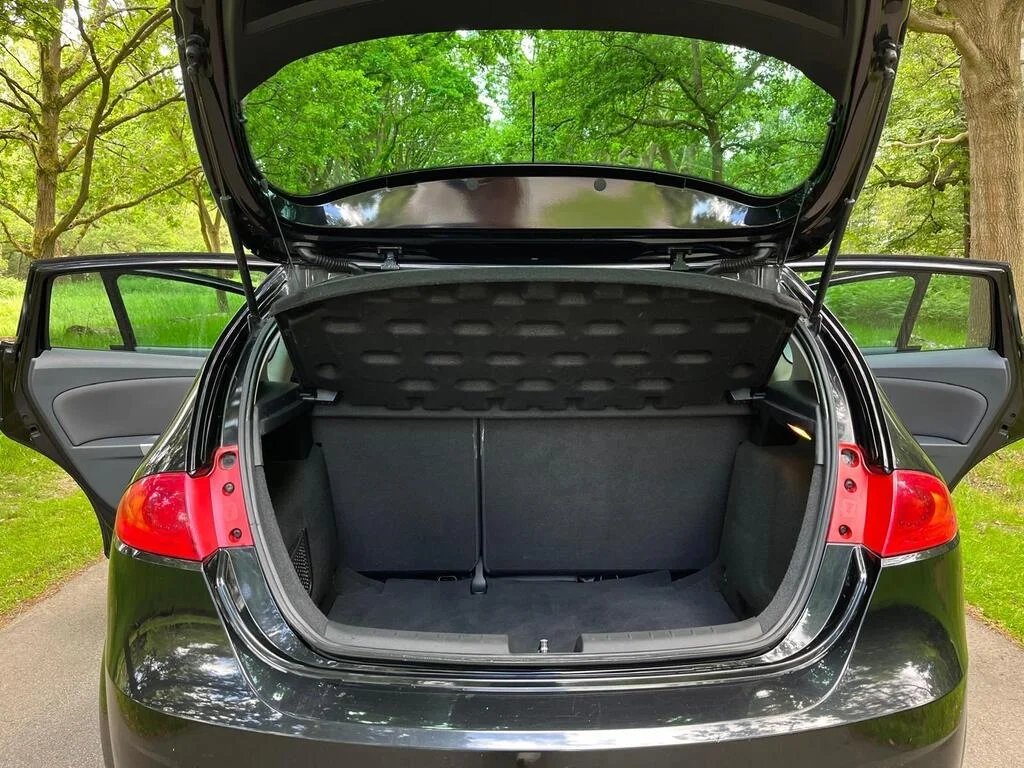 

Автоматические стойки с пружинами для Seat Leon Mk2 (1P) хэтчбек 2005-2012, задняя дверь багажника, подъемник багажника, поддержка амортизатора