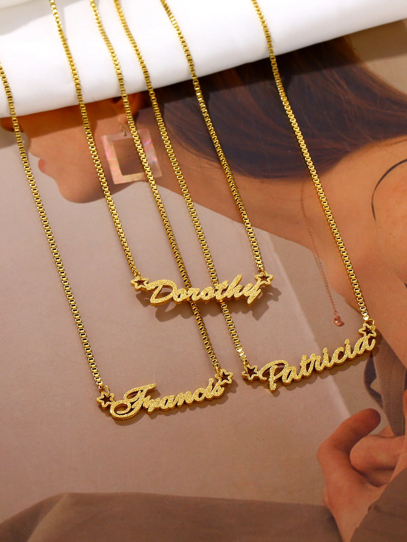 

Женское ожерелье из нержавеющей стали по индивидуальному заказу с подвеской в виде английского имени, цепочкой на ключицу, индивидуальный подарок на день рождения