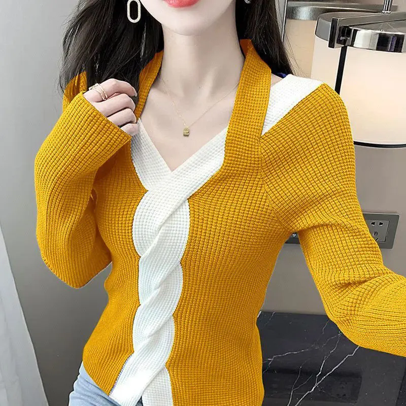 Contrast Color Twist Sexy Hollow Halter Chic Knitwear Women\'s Autumn Winter Casual Slim Long Sleeve Pullover Top Knitted Sweater