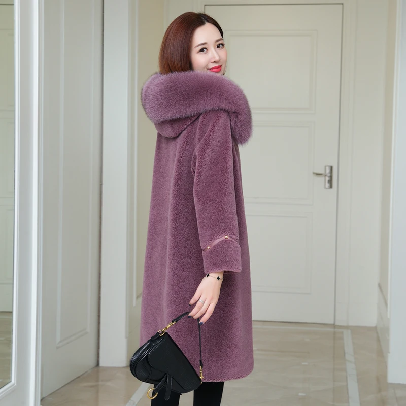 

Шуба из овечьей шерсти для женщин, новинка 2024, шерстяное Композитное меховое пальто с капюшоном и меховым воротником, стройнит