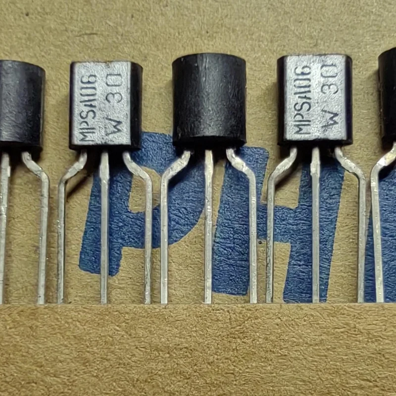 10PCS transistor MPSA06 A06 TO-92 100% original silver surface