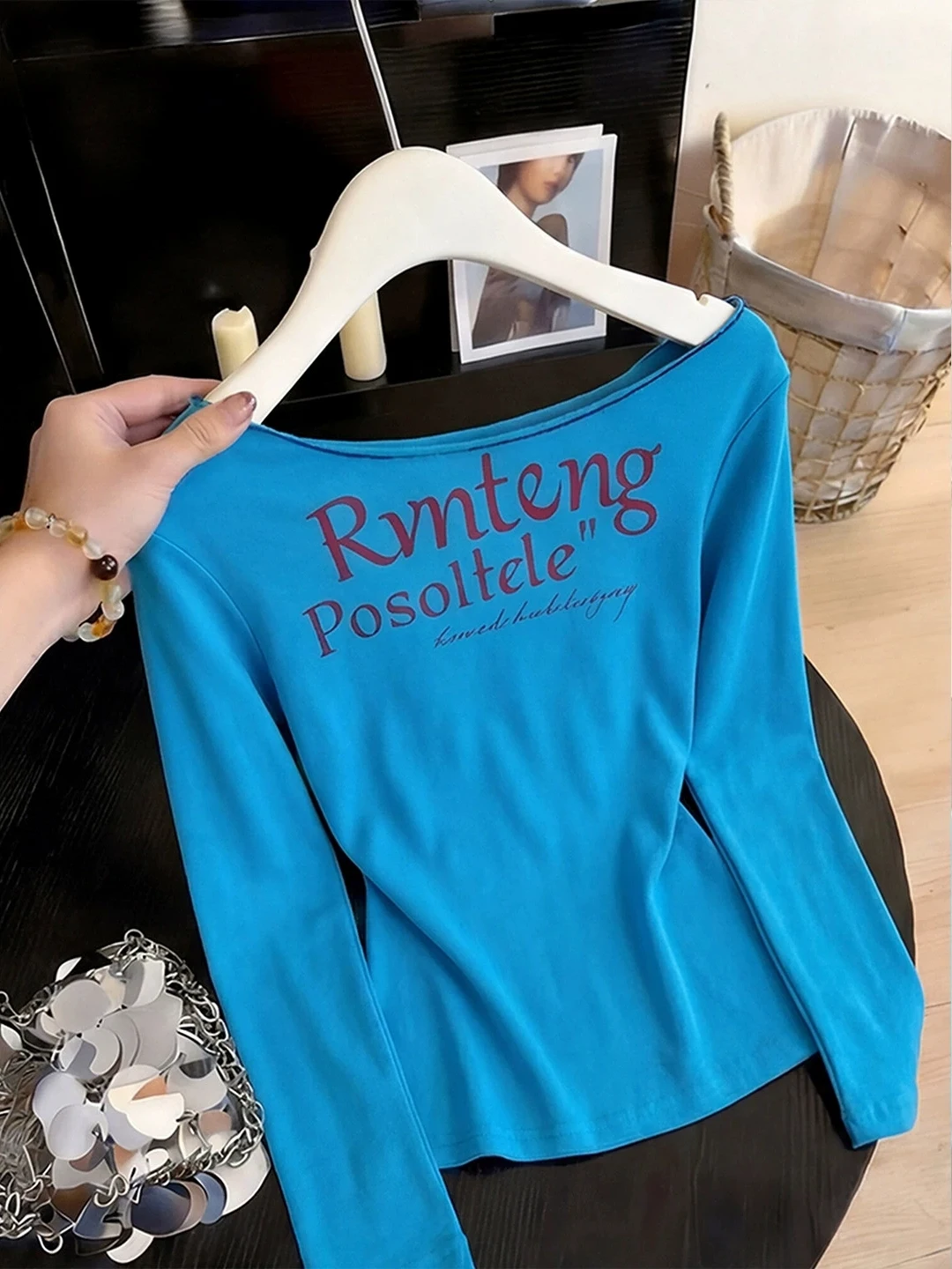 Slim Fit Long Sleeve Shoulder Baring T-Shirt for Women Unique Letter Print plus Size Trendy Top Commute Style Korean Version