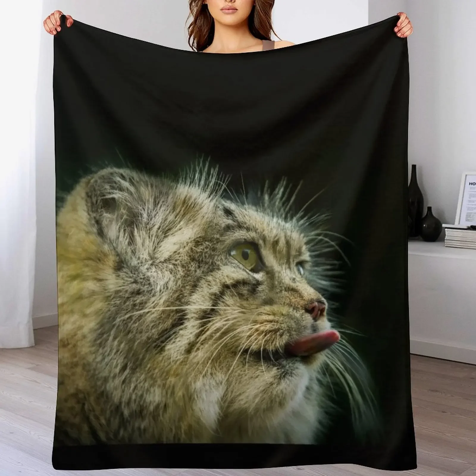 

Pallas Cat Throw Blanket Cozy Light Blanket for Travel Camping Picnic