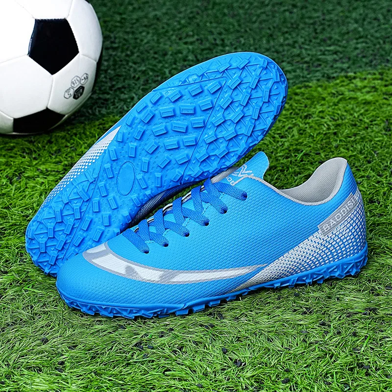 Cheap Blue Men's Football Shoes Non-Slip Turf Futsal Shoes For Men Comfortable Training Soccer Cleats Men zapatillas de futbol