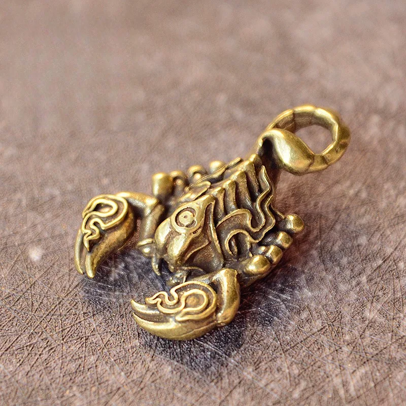 

Solid Brass Scorpion Keychain Handcrafted Pendant Keychain Antique-Style Creative Miniature Copper Artifact