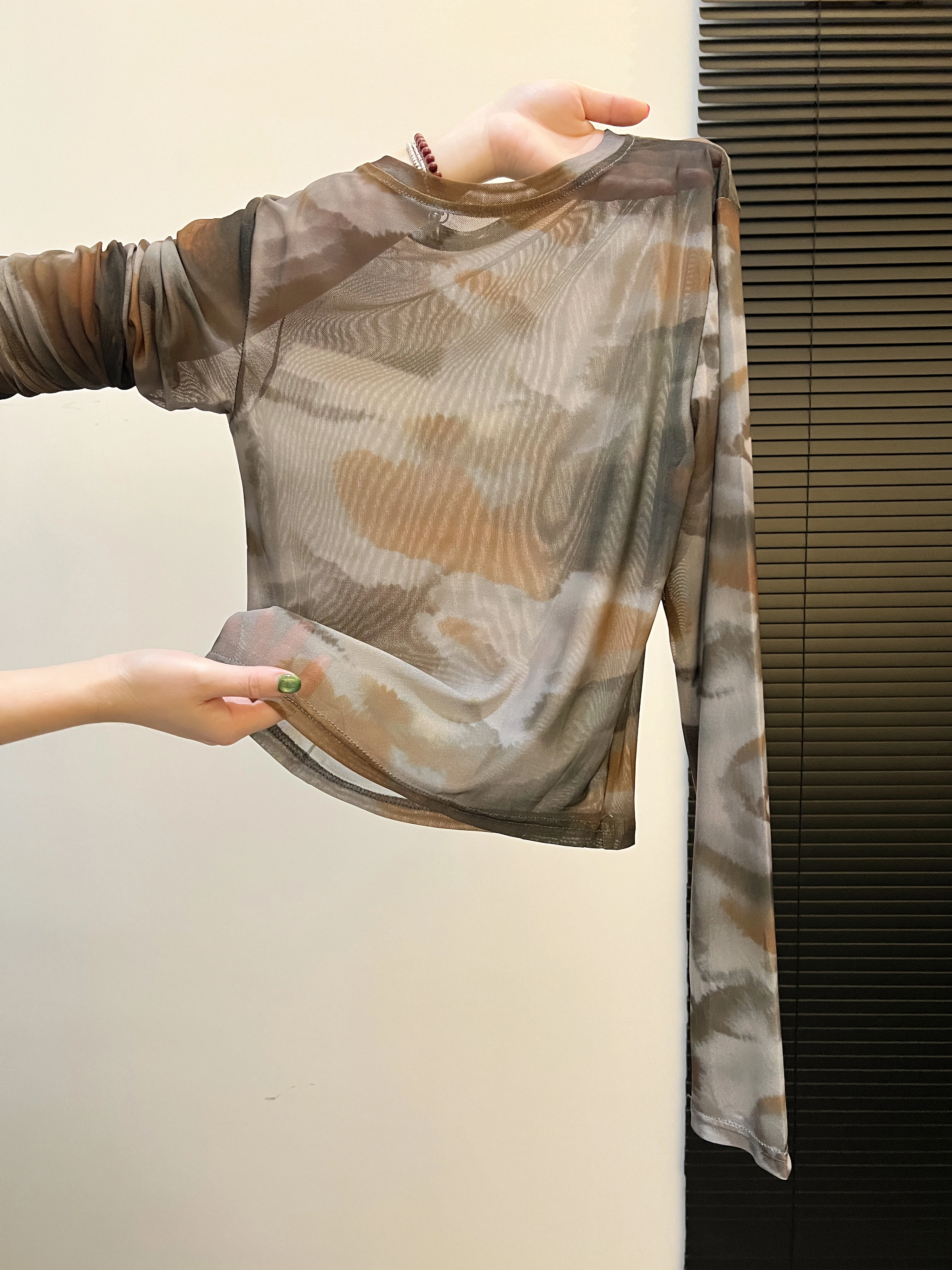 

American Dyed Print Mesh Long Sleeve Women's Base Shirt Inner Wear Slim Fit Autumn New Style Self Preservation Pattern