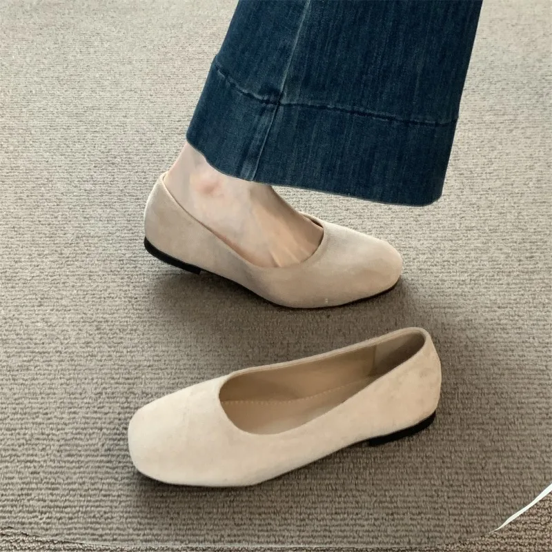

2025 hot selling Woman Flats Casual Round Toe Cute Flats Flock Ballerina Church Flats Female Suede Elegant Soft Sole Mom Shoes