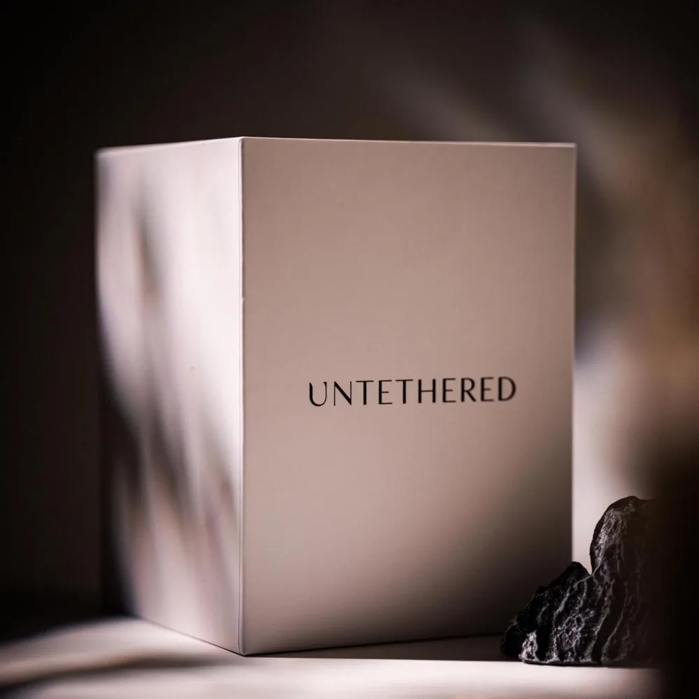 Luxury Hand-Poured Scented Candle - Orange Peel, Bergamot & Sandalwood | 100% Natural Coconut & Apricot Wax Blend | Made in USA - Image 6