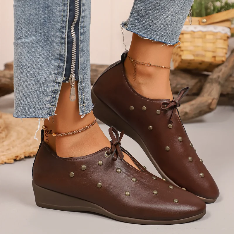 

Leather Elegant Round Toe Rivet French Mary Jane Shoes Retro Lace-Up Shallow Mouth Flat Shoes Comfortable Soft Sole Slip-On Shoe