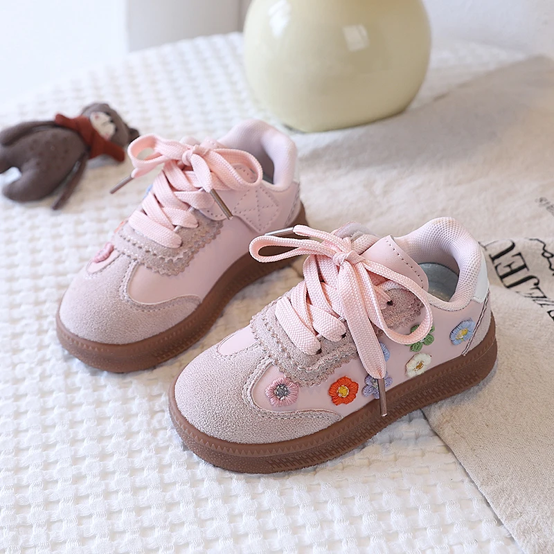 Little Girls Floral Embroidery Sneakers Vintage Lace Up Shoes, Wear Resistant Rubber Sole Non Slip Footwear for Daily Outdoor