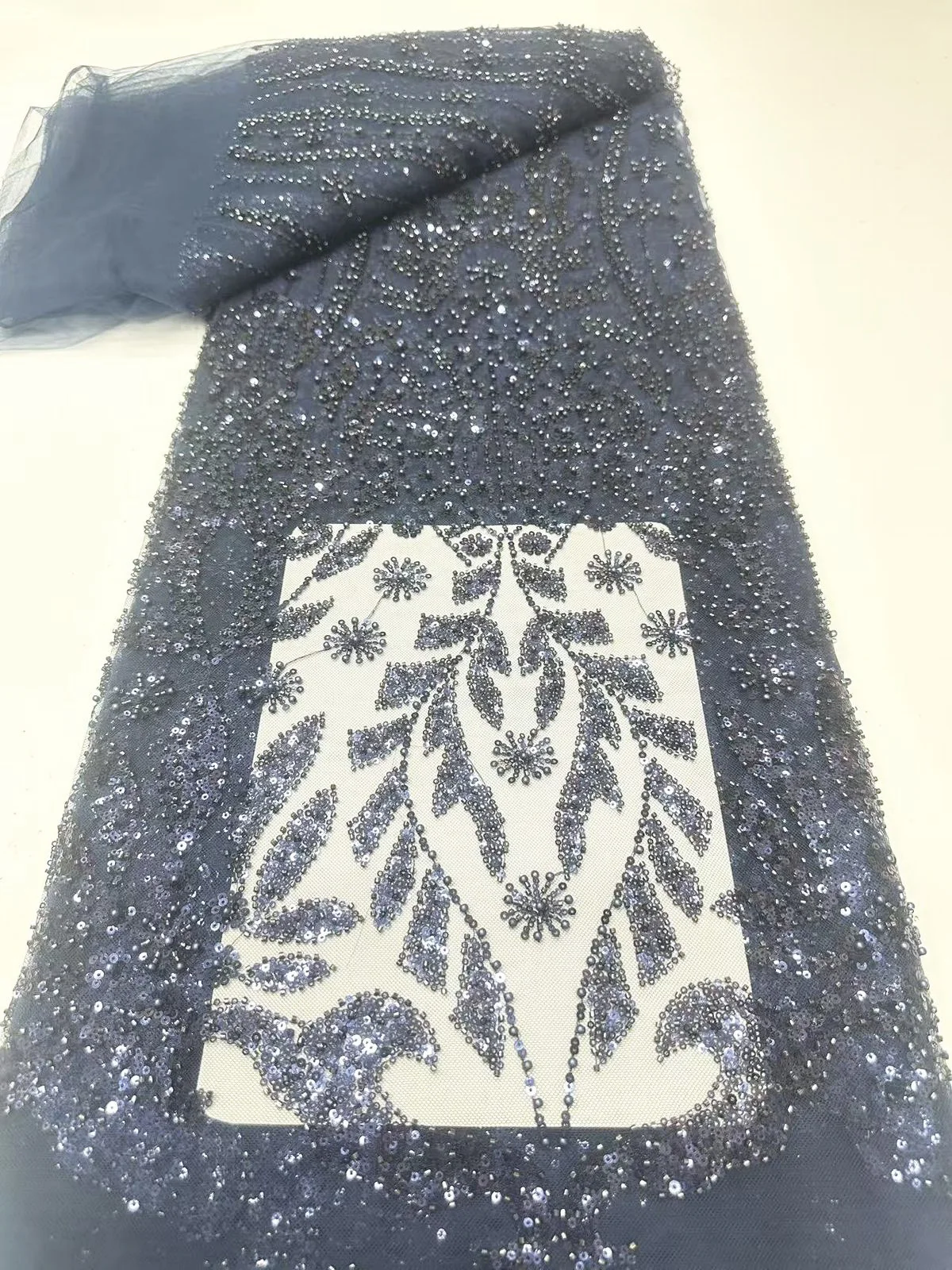 

Новейшая темно-синяя африканская кружевная ткань с бисером и пайетками 2026 года, высококачественная французская кружевная ткань ручной работы с бисером для праздничного платья KYX2610