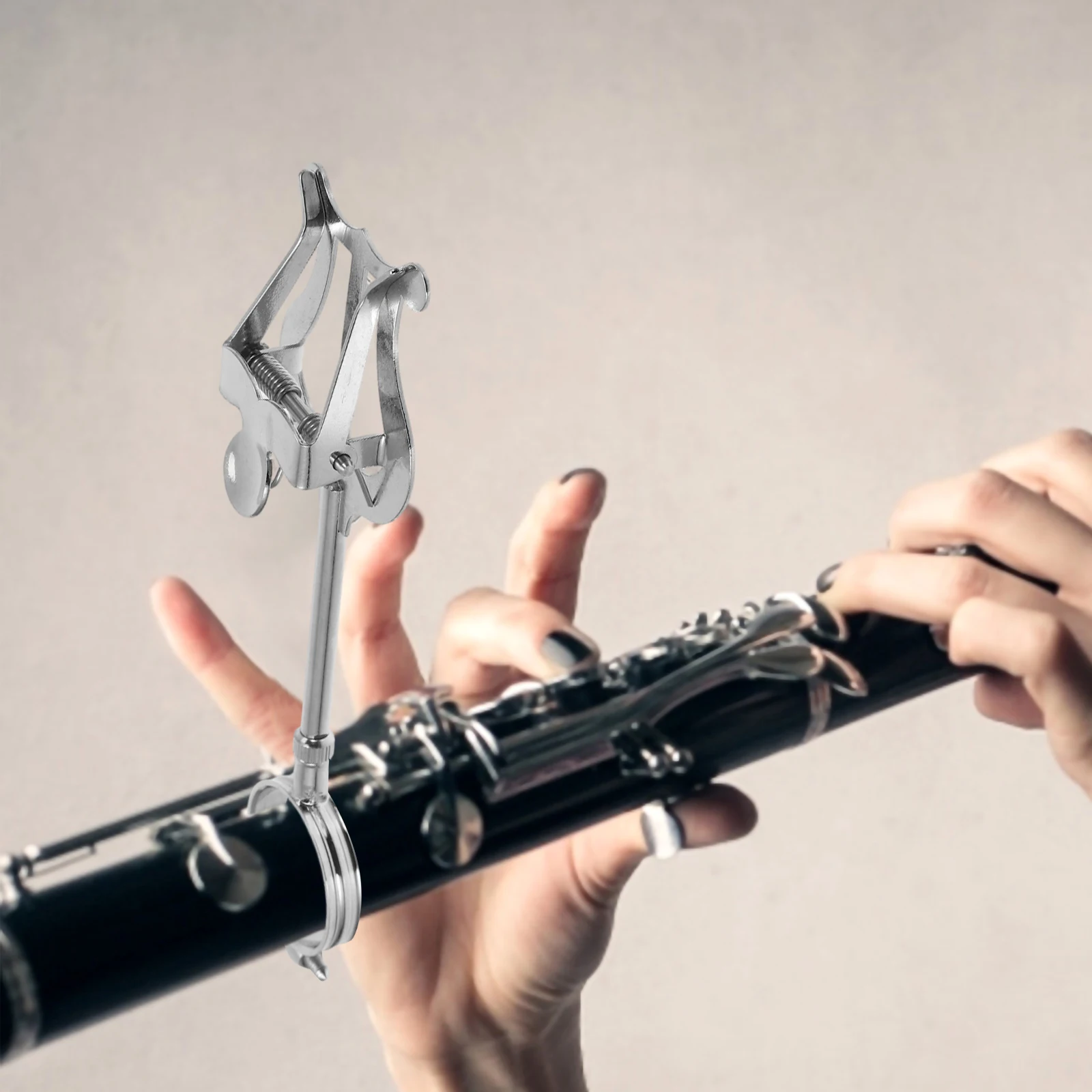 

Clarinet Sheet Folder Silver Score Clamp Lightweight Portable Music Holder for Clarinet Music Score Clip Students