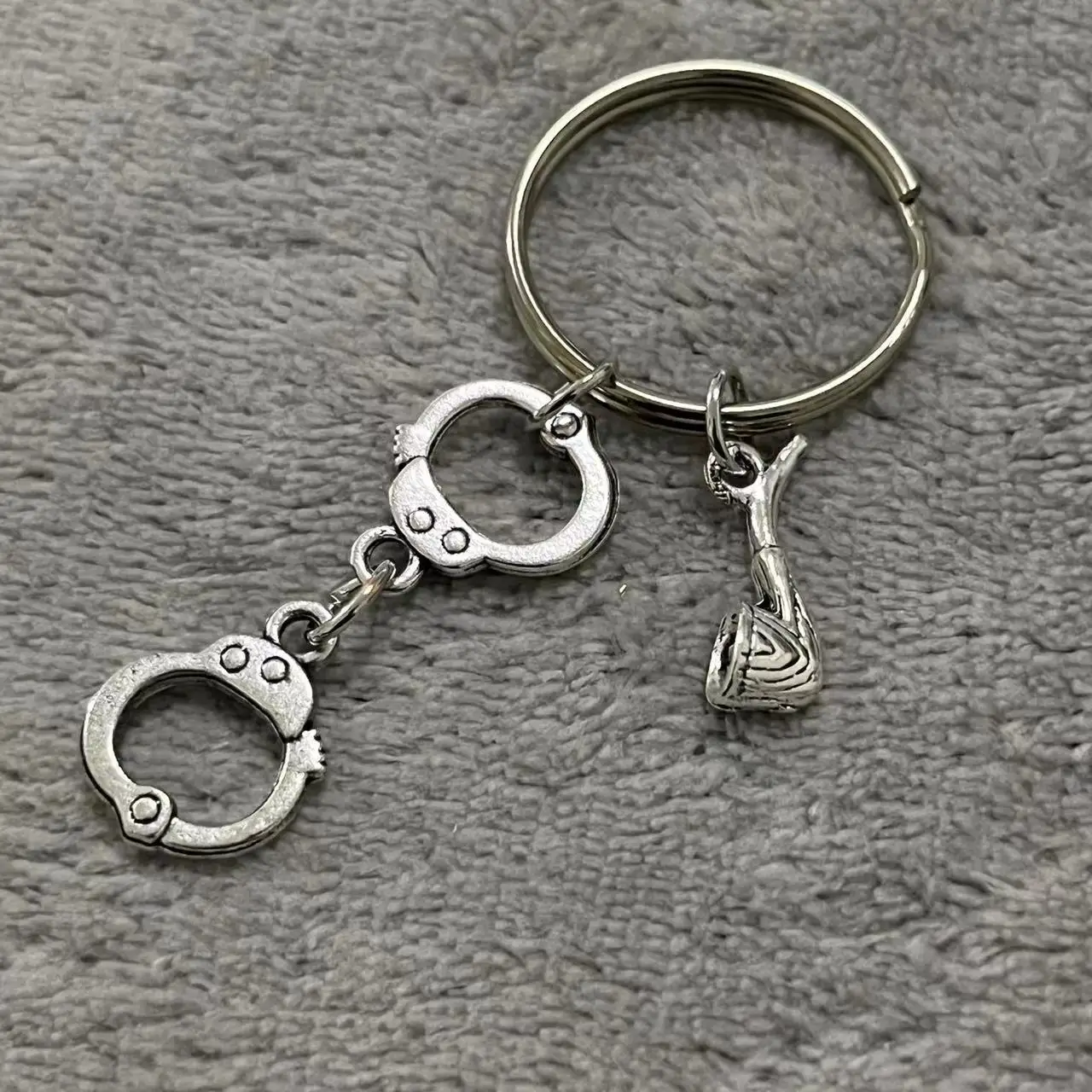 mini handcuff keychain Keyring Metal Creative Simulation Handcuffs Model For Car Key Chain