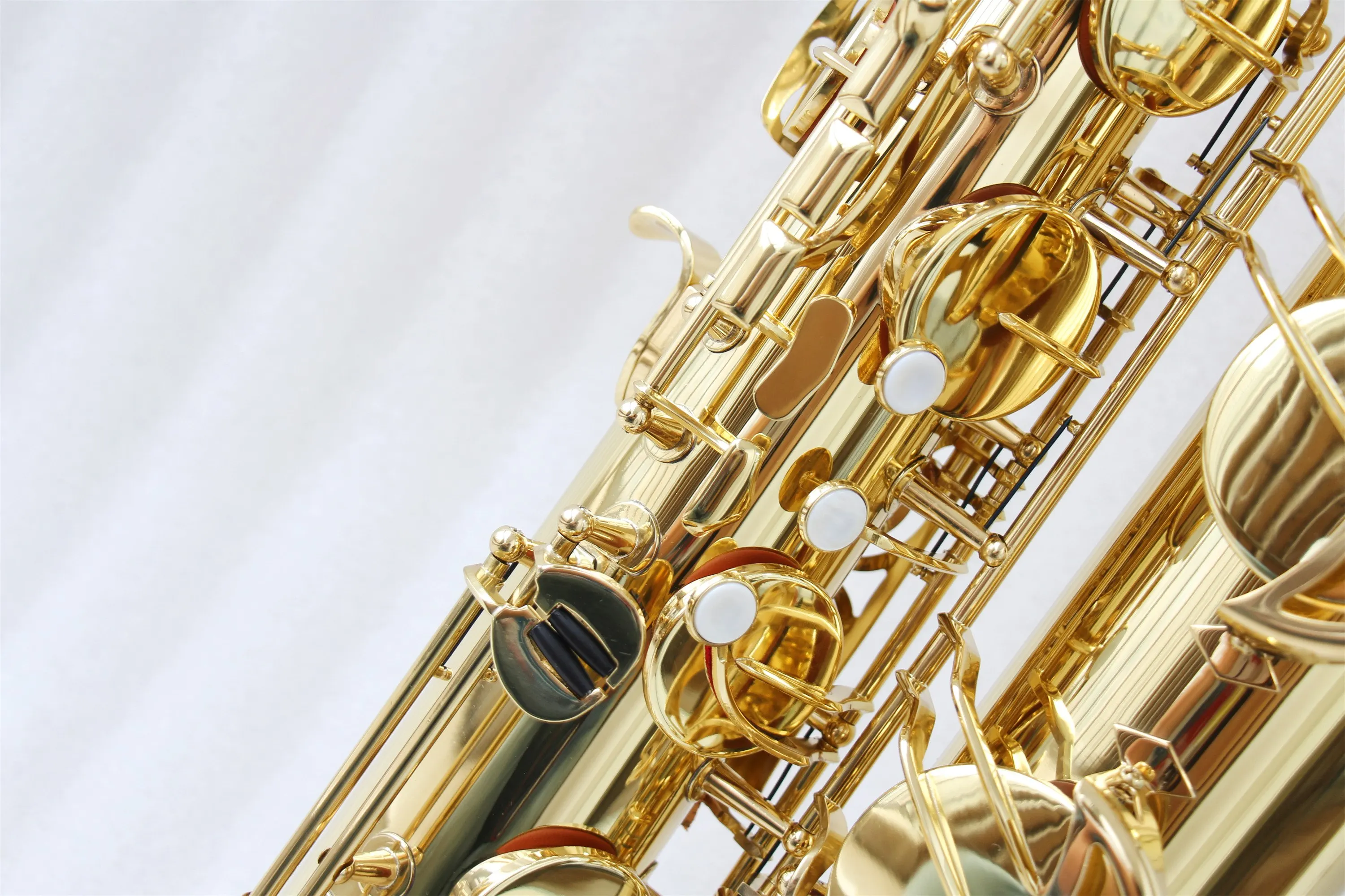 Saxofón Barítono de Tono Eb de - Musical Instrument In Japanese reseña y precio
