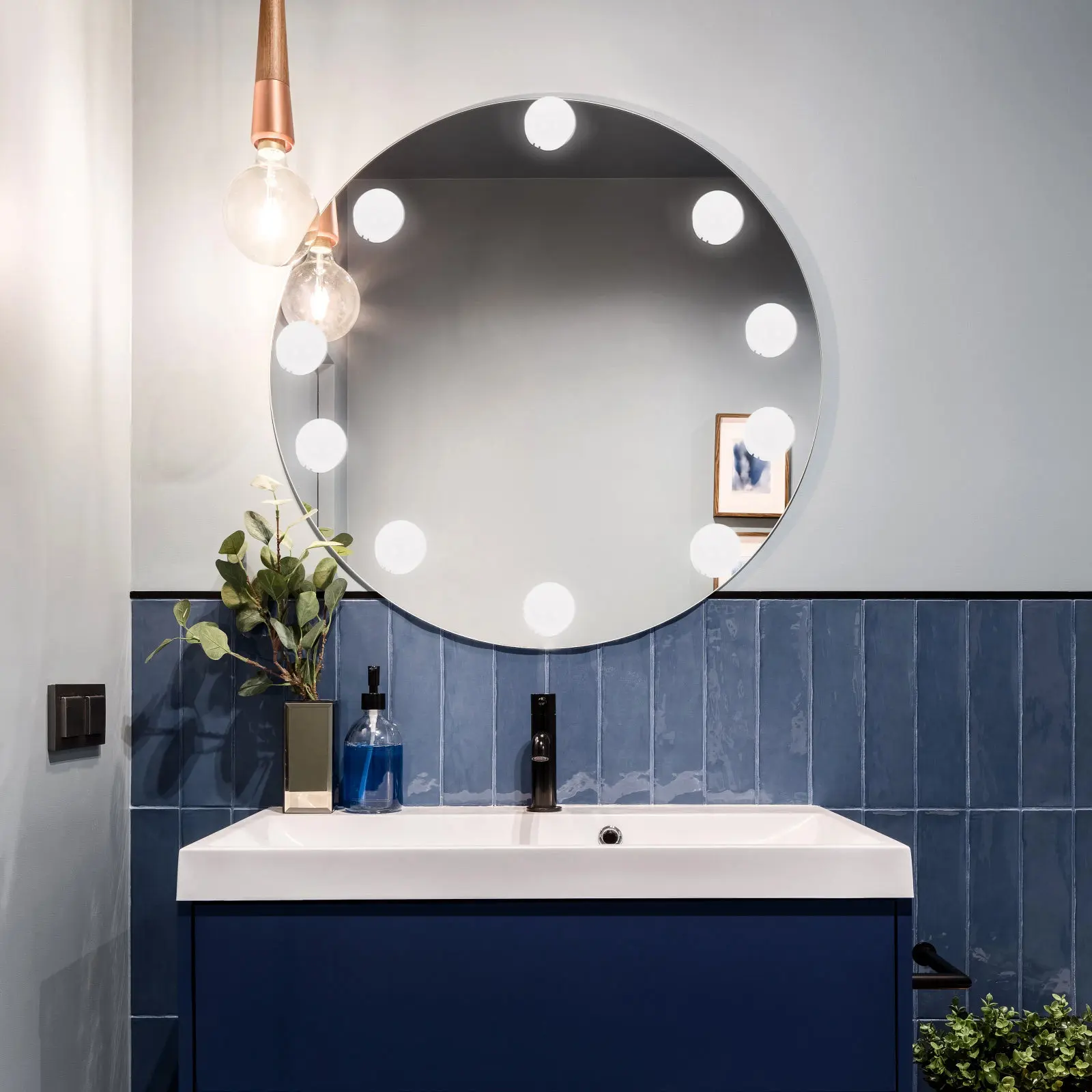 Modern Minimalist Mirror Front Light Vanity Lamp for Bedroom Dressing Table Mirror Cabinet Makeup Station LED Vanity