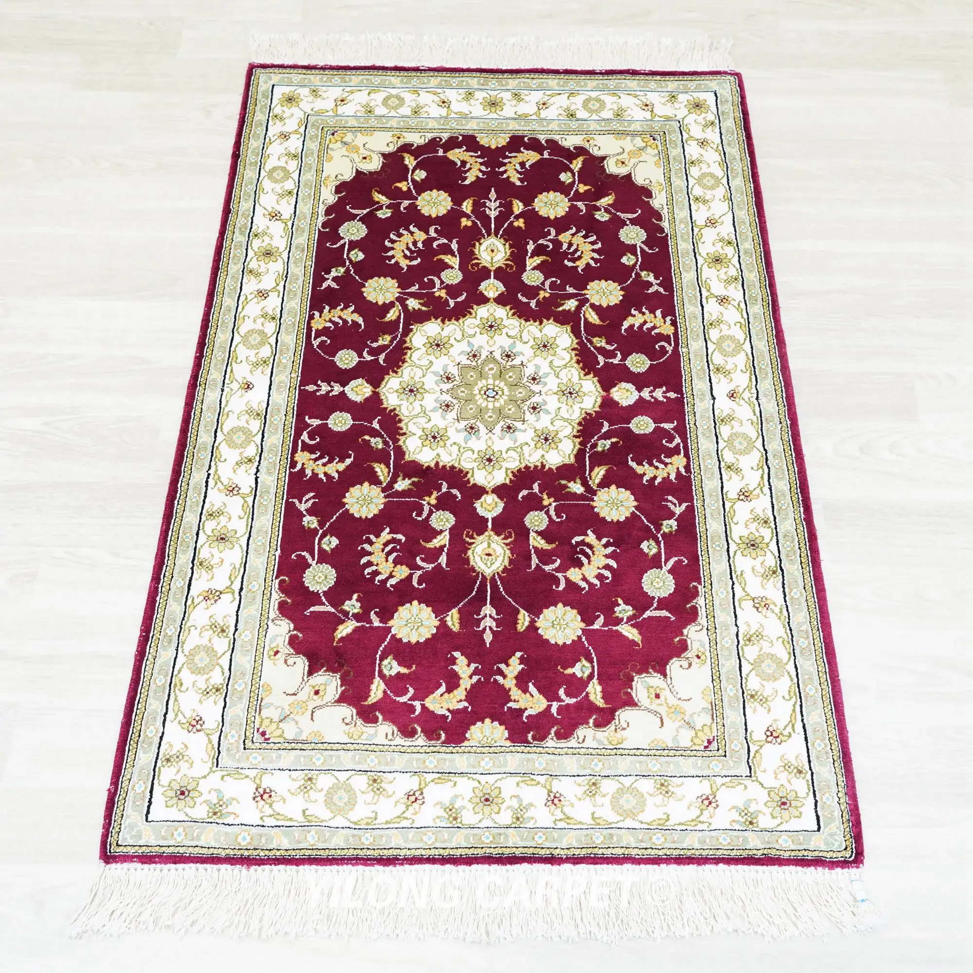 76x122cm Red Handknotted Silk Carpet Family Interior Oriental Rug (J13B)