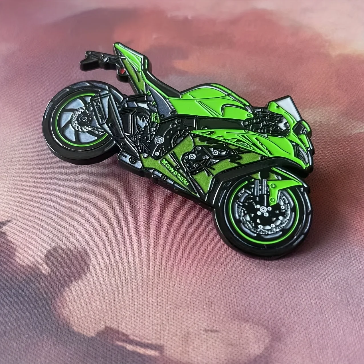 Motorcycle brooch party and festival versatile style; suitable for motorcycle clothing, backpacks and badge accessories;