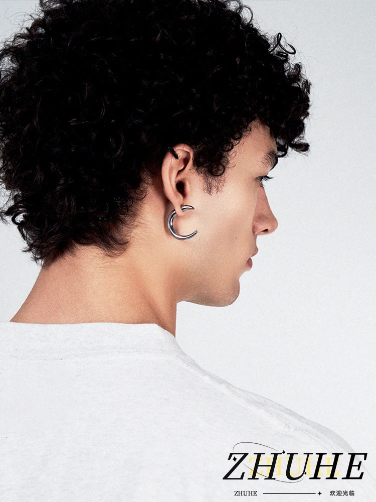 Simple Copper Alloy Crescent Stud Earrings For Celebration Banquets, Popular Jewelry Gifts For Men And Women