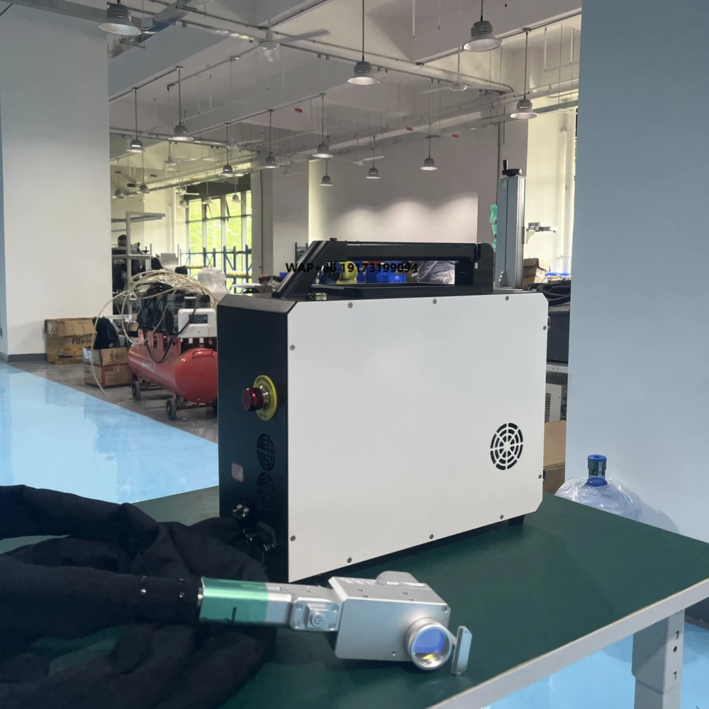 100W 200W 300W RAYCUS MAX Portable  Cleaning Tool for Rust Graffiti Oxidation Removal on Metal Wood Stone Aluminum