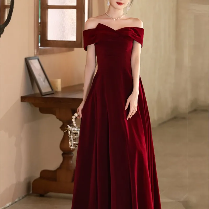 

A word shoulder toasting temperament fashion casual dress Burgundy velvet