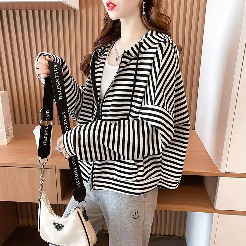 Nouveau Style pour femmes manteaux printemps et automne rayures coréen à manches longues Cardigan haut sweat à capuche