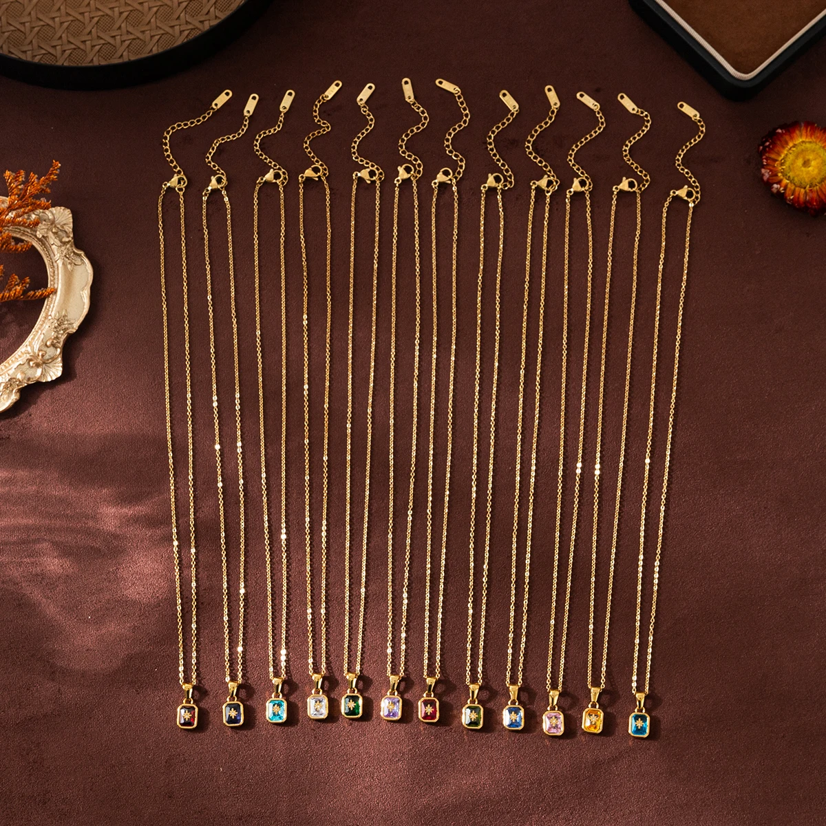 الفولاذ المقاوم للصدأ الأوروبية والأمريكية الجديدة نورث ستار ديسمبر قلادة نجمة حجر الولادة، مقاوم للماء والحفاظ على اللون