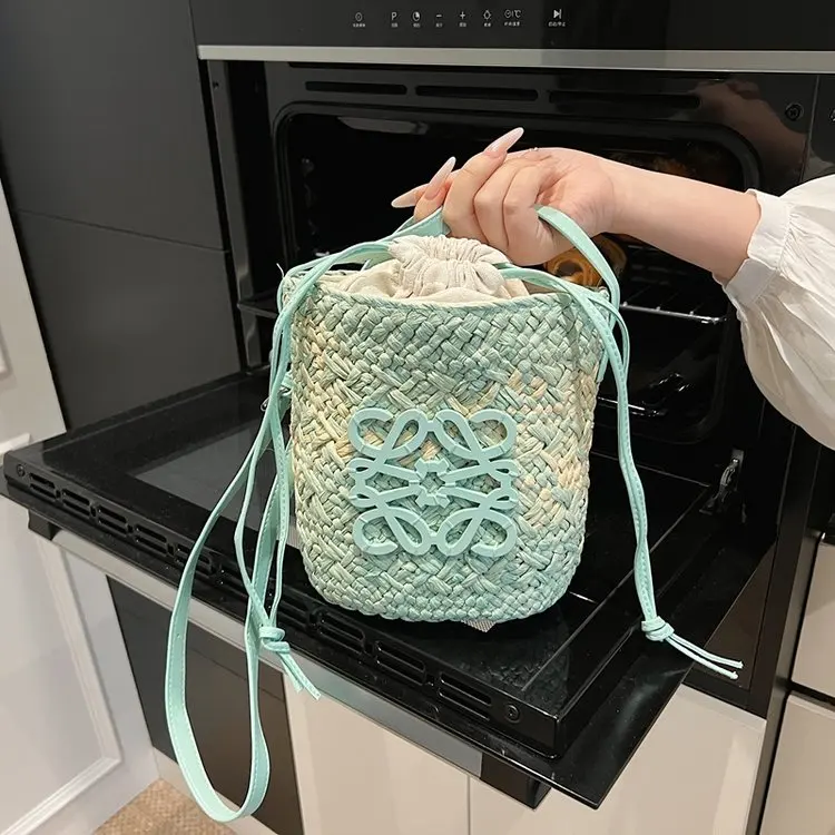 

Классические дизайнерские винтажные сумки для подгузников для женщин, стильная простая сумка-тоут, вместительная сумка через плечо, модная элегантная сумка с логотипом.