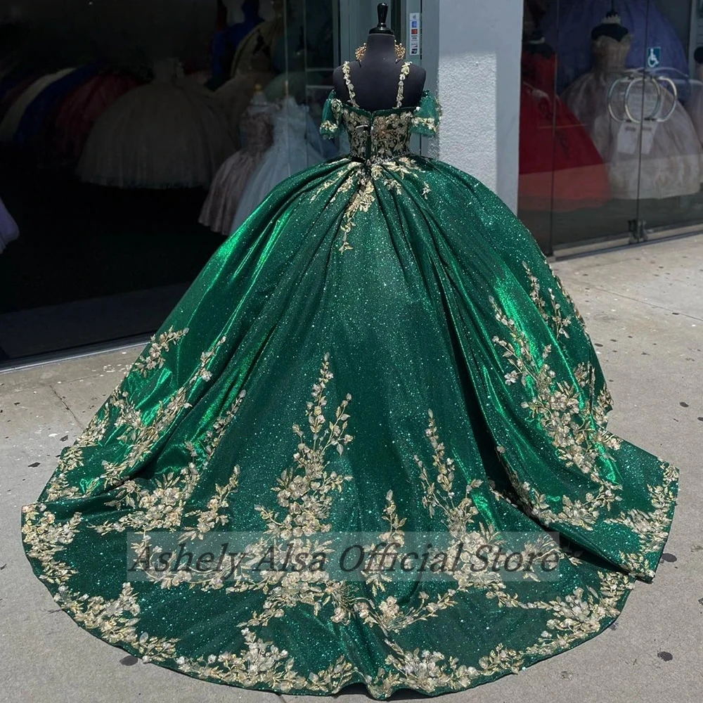 فساتين Quinceanera بحمالات رفيعة للفتيات ، مشد دانتيل ، 16 ثوب كرة حلو ، مزخرف ، حفلة موسيقية ، أخضر زمردي ، 15 عامًا