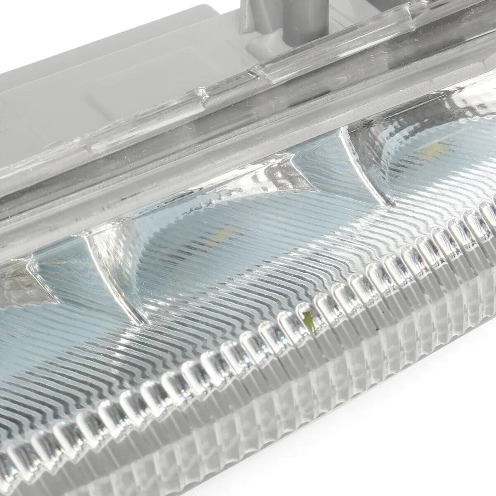 Front Bumper LED DRL Daytime Running Lamp Fog Light A2049068900 A2049069000 For Mercedes-Benz W204 W212 C250 C280 C350 E350
