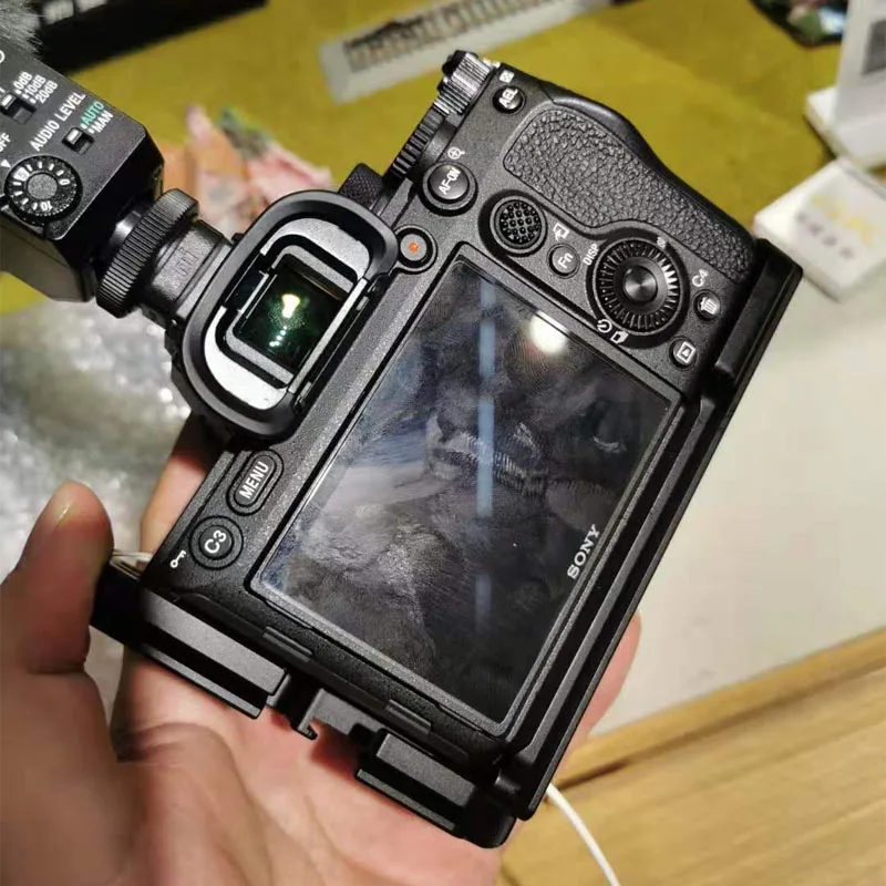 LB-A7R IV Quick Release L Plate/L Bracket Vertical Shoot Camera Base Holder Hand Grip for Sony A7R IV A7R4 A7riv Camera