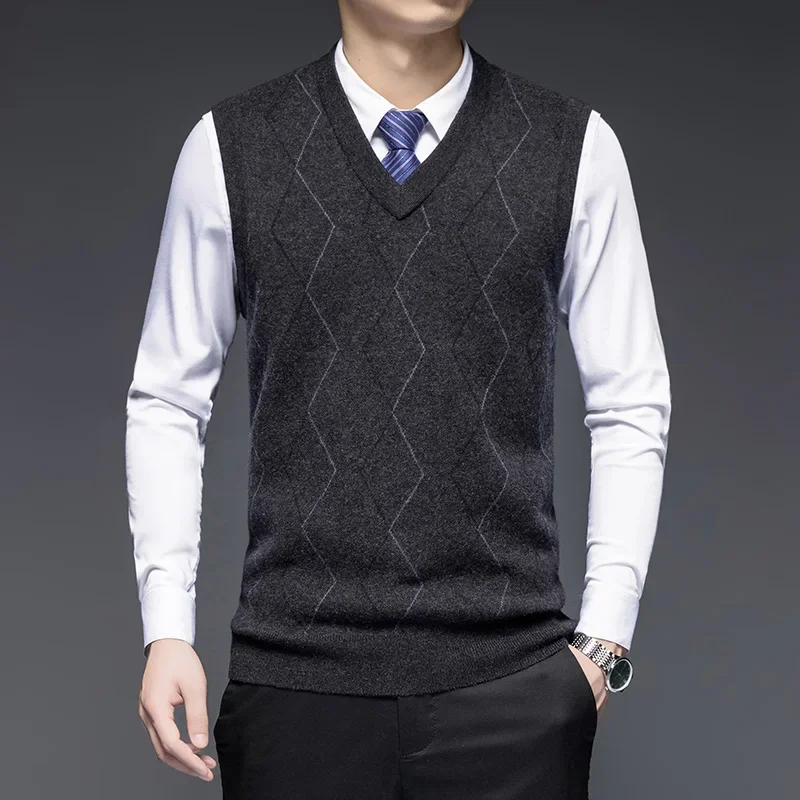

Luxury Men's 2025 Autumn and Winter New Men's Pure Wool Casual Loose V-neck Light Business Pure Color Warm Vest