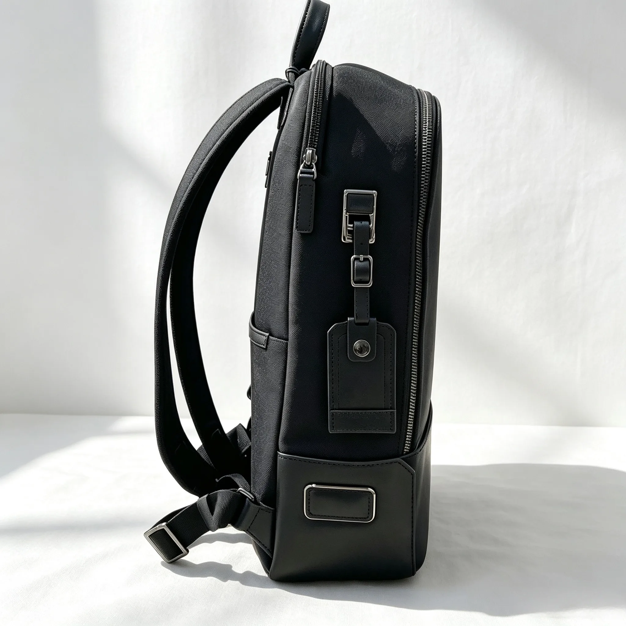 Men Splicing‑color Minimalist Business Backpack, USB Charging Laptop Rucksack For Office Daily Commute view 3