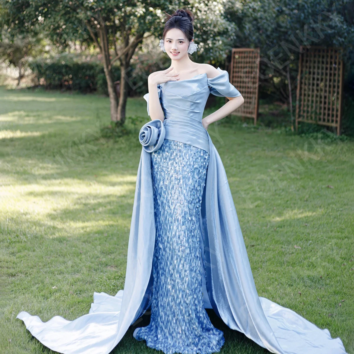 

EOENKKY Luxury Sequin Prom Dresses Blue Off Shoulder Mermaid Sparkly Banquet Dress with Detachable Train Customized فساتين سهرات