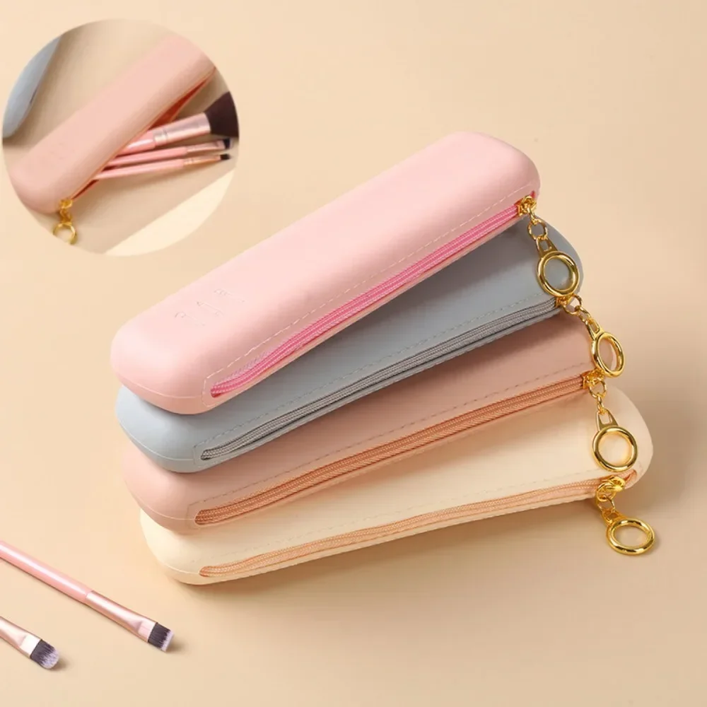 Travel Makeup Brush Holder Silicon Cosmetic Brushes Bag Portable for Getting Ready Travelling Cosmetic Case Makeup Organizers