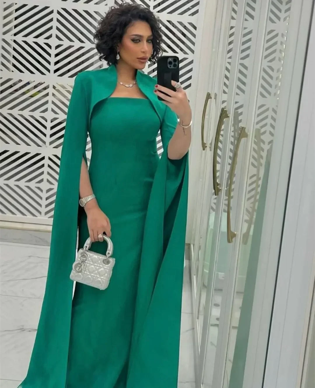 

Green Evening Dresses Elegant Long With Sleeves Sheath Crepe Strapless Floor Length Formal Party Dress for Women Prom Dress