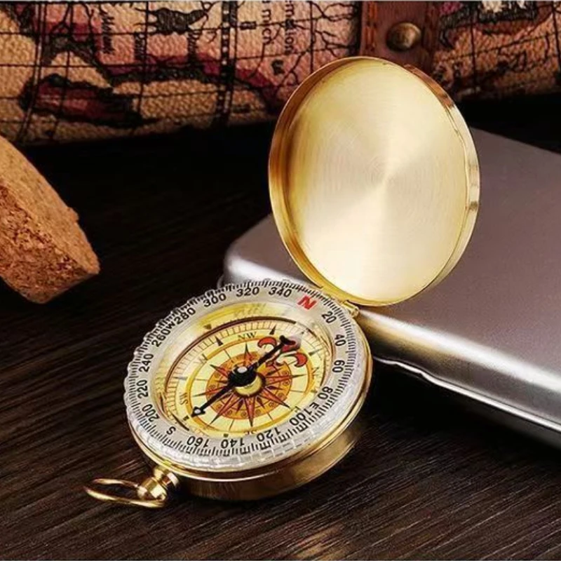 Vintage Copper Retro Luminous Compass Flip Cover Pocket Watch Compass Camping Hiking Nautical Marine Outdoor Photography Props