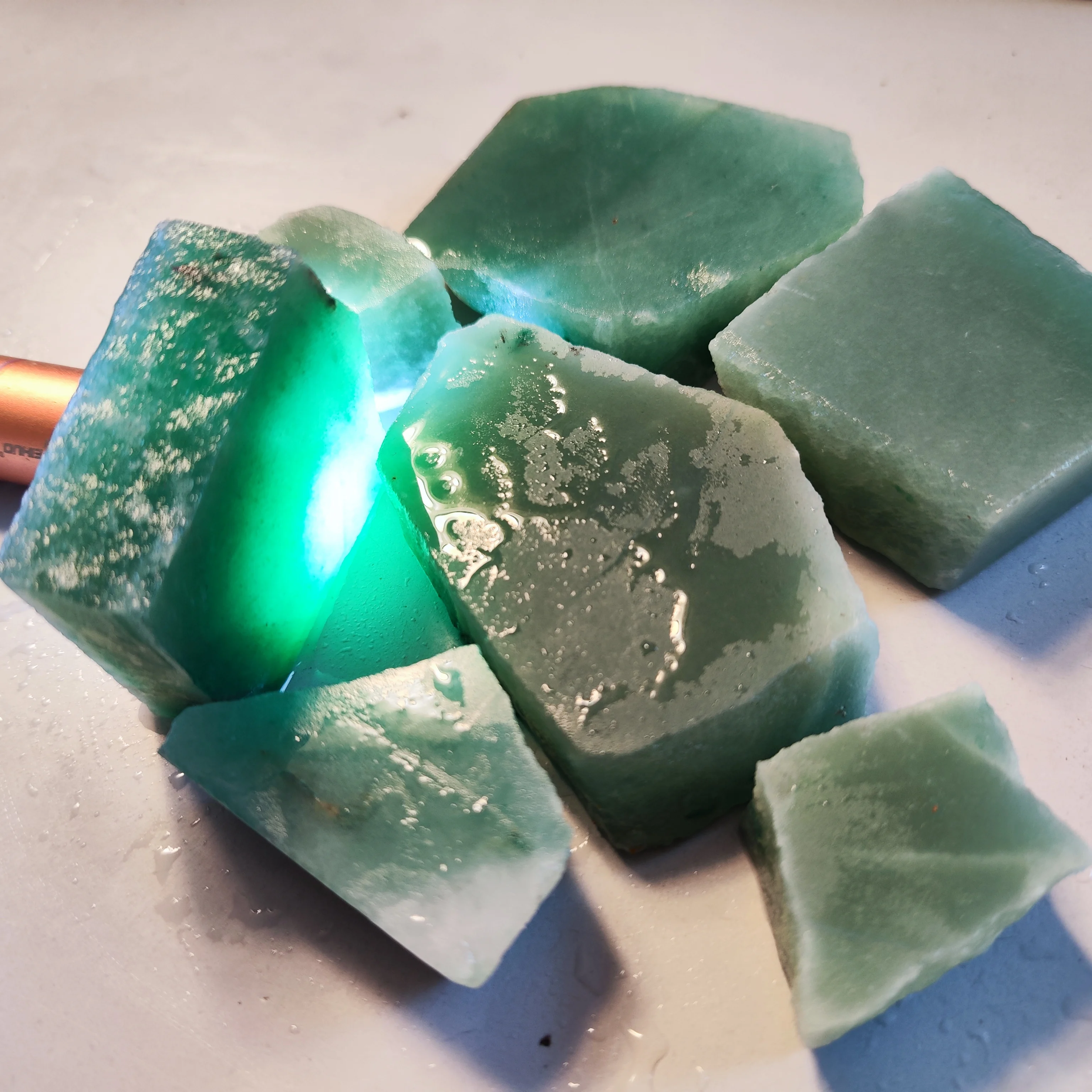 Natural Lucky Stones Green Aventurine Quartz Jade Stone  Mineral Specimens Home Decoration Stone Mineral Energy Healing