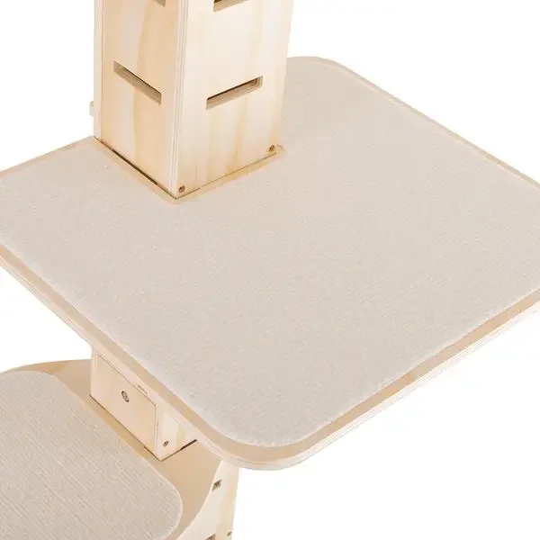 Krabpaal met een platform bovenop